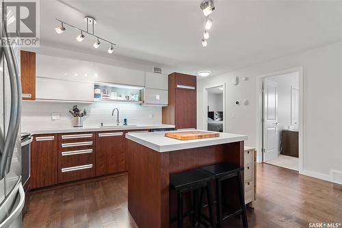 221 2315 Mcclocklin Road, Saskatoon, SK - Indoor Photo Showing Kitchen With Stainless Steel Kitchen With Upgraded Kitchen