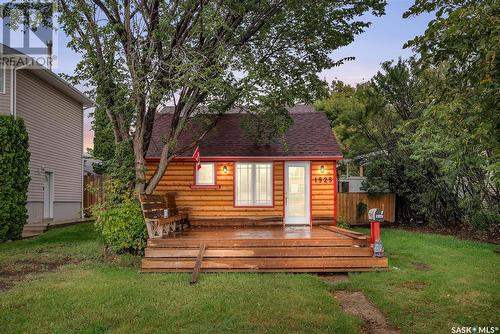 1525 Kilburn Avenue, Saskatoon, SK - Outdoor