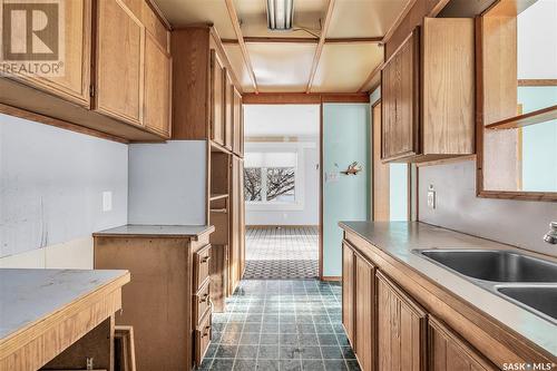 1525 Kilburn Avenue, Saskatoon, SK - Indoor Photo Showing Kitchen