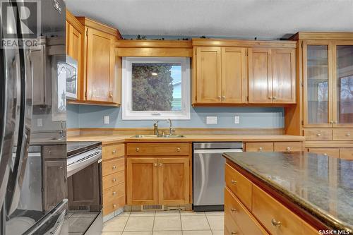 30 Melville Avenue, Regina, SK - Indoor Photo Showing Kitchen With Double Sink