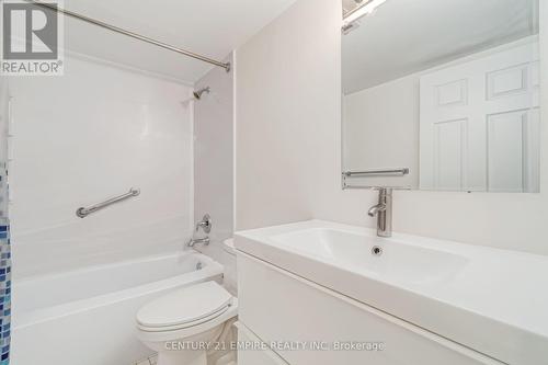 1203 - 5 Lisa Street, Brampton, ON - Indoor Photo Showing Bathroom