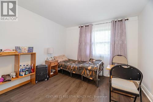 95 Glenmore Crescent, Brampton, ON - Indoor Photo Showing Bedroom