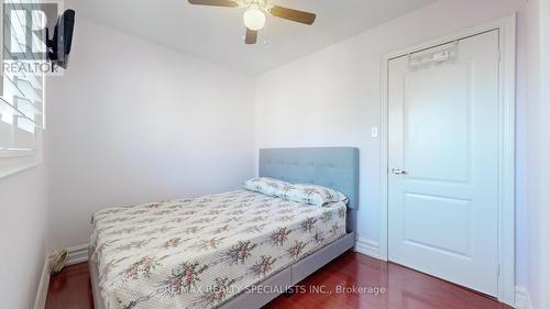 23 Melissa Court, Brampton, ON - Indoor Photo Showing Bedroom