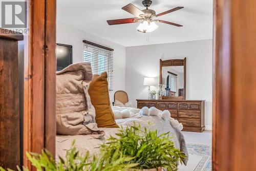 1601 Wintergrove Gardens, Mississauga, ON - Indoor Photo Showing Bedroom