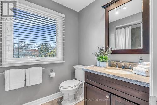 1601 Wintergrove Gardens, Mississauga, ON - Indoor Photo Showing Bathroom