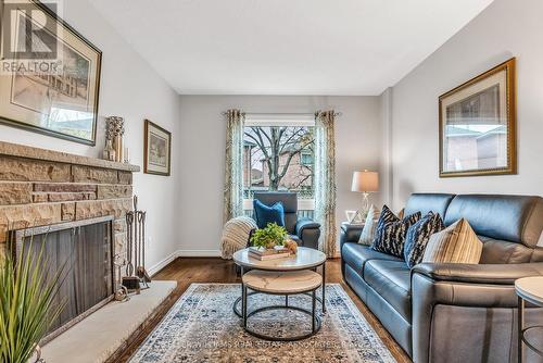 1601 Wintergrove Gardens, Mississauga, ON - Indoor Photo Showing Living Room With Fireplace