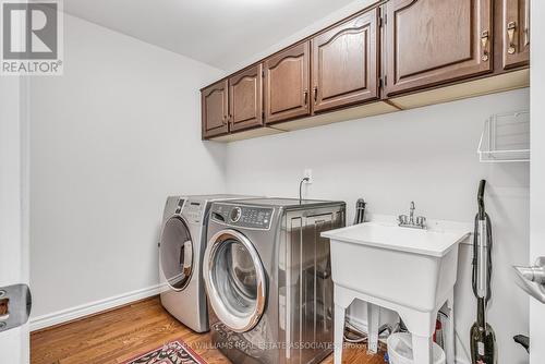 1601 Wintergrove Gardens, Mississauga, ON - Indoor Photo Showing Laundry Room