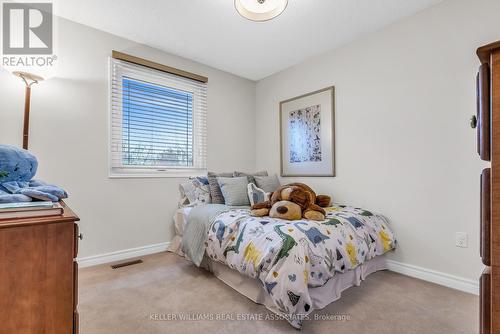 1601 Wintergrove Gardens, Mississauga, ON - Indoor Photo Showing Bedroom