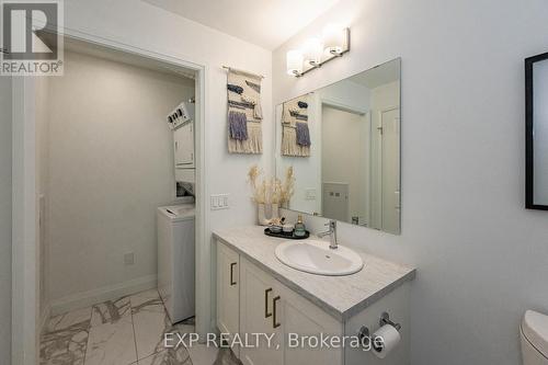 203 - 332 Gosling Gardens, Guelph, ON - Indoor Photo Showing Bathroom