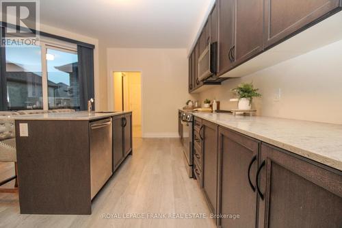 606 Wedlock Lane, Peterborough (Northcrest), ON - Indoor Photo Showing Kitchen