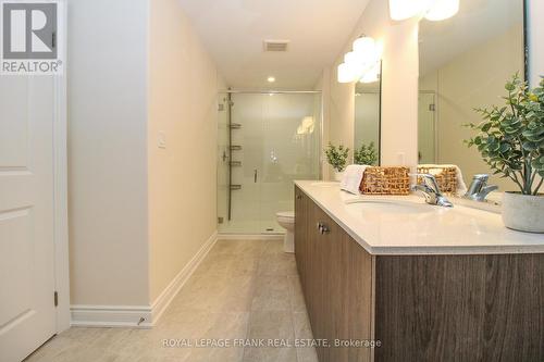 606 Wedlock Lane, Peterborough (Northcrest), ON - Indoor Photo Showing Bathroom