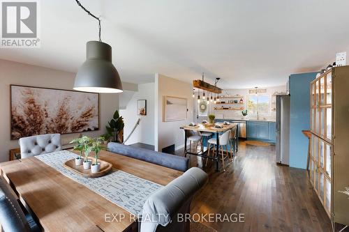 1684 Battersea Road, Kingston (City North Of 401), ON - Indoor Photo Showing Living Room