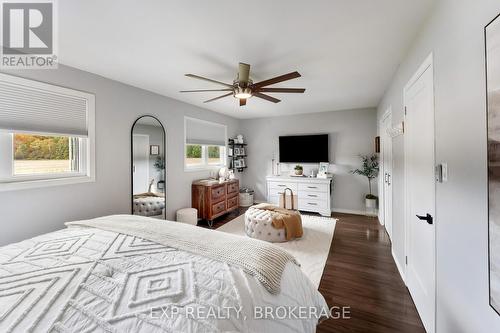 1684 Battersea Road, Kingston (City North Of 401), ON - Indoor Photo Showing Bedroom