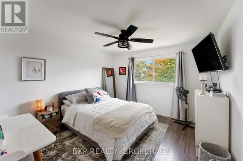 1684 Battersea Road, Kingston (City North Of 401), ON - Indoor Photo Showing Bedroom