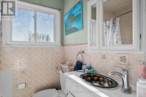 3829 Princess Street, Kingston (North Of Taylor-Kidd Blvd), ON - Indoor Photo Showing Bathroom