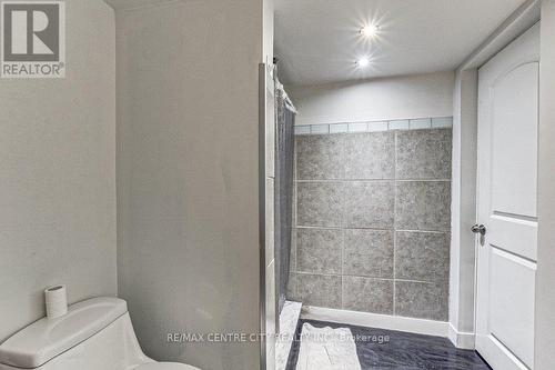 31 Stevenson Avenue, London, ON - Indoor Photo Showing Bathroom