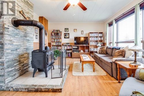 3177 103 Route, Simonds, NB - Indoor Photo Showing Living Room