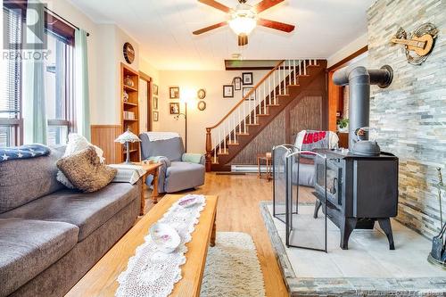 3177 103 Route, Simonds, NB - Indoor Photo Showing Living Room