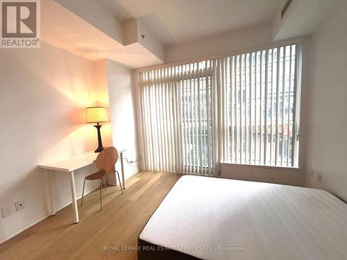 326 - 8 Mercer Street, Toronto, ON - Indoor Photo Showing Bedroom