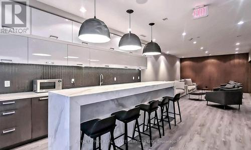 326 - 8 Mercer Street, Toronto, ON - Indoor Photo Showing Kitchen With Upgraded Kitchen