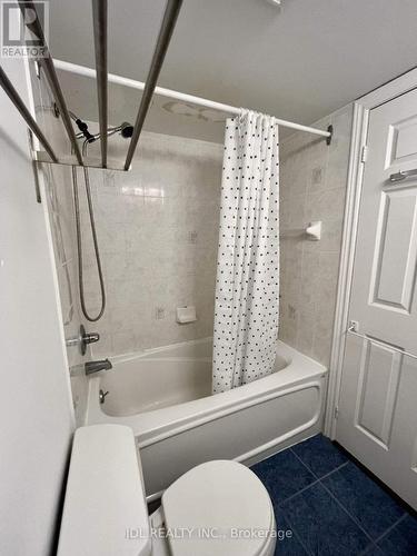 1206-C - 889 Bay Street, Toronto, ON - Indoor Photo Showing Bathroom