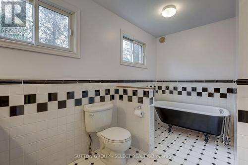 1 Howard Street W, Bluewater (Bayfield), ON - Indoor Photo Showing Bathroom