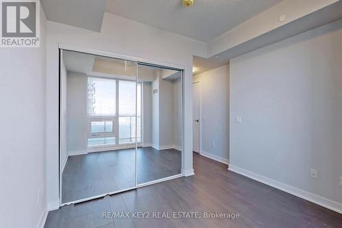 4010 - 2221 Yonge Street, Toronto, ON - Indoor Photo Showing Other Room