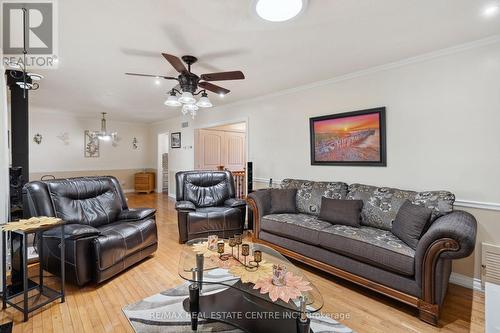 71 Richmond Street, Caledon, ON - Indoor Photo Showing Living Room