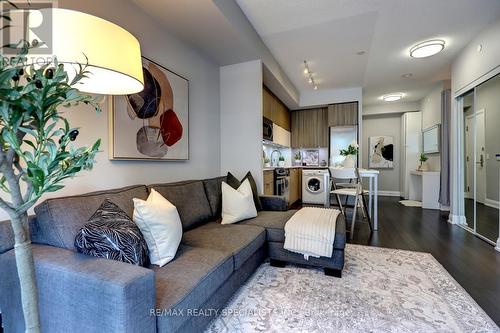 706 - 56 Annie Craig Drive, Toronto, ON - Indoor Photo Showing Living Room