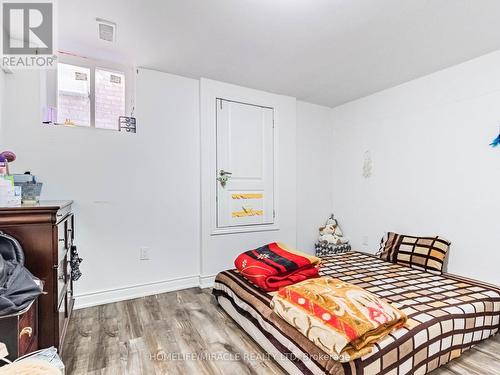 4 Fairhill Avenue, Brampton, ON - Indoor Photo Showing Bedroom