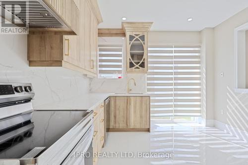 17 Prudhomme Drive, Brampton, ON - Indoor Photo Showing Kitchen