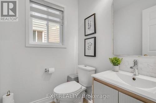 319 Powys Street, Milton, ON - Indoor Photo Showing Bathroom