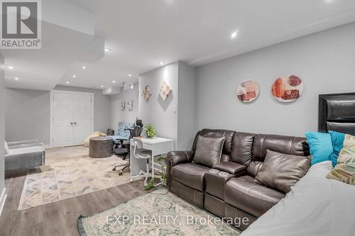 319 Powys Street, Milton, ON - Indoor Photo Showing Living Room