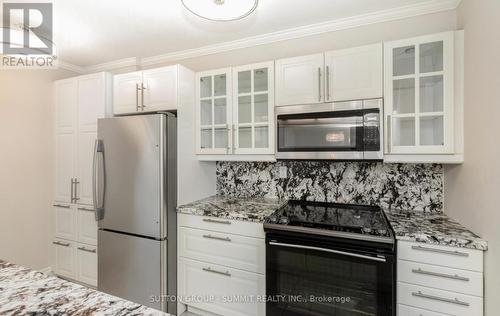 1416 - 4185 Shipp Drive, Mississauga, ON - Indoor Photo Showing Kitchen