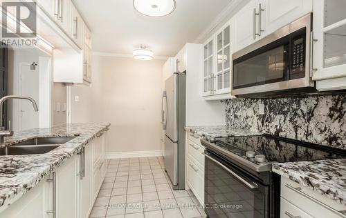 1416 - 4185 Shipp Drive, Mississauga, ON - Indoor Photo Showing Kitchen With Double Sink With Upgraded Kitchen