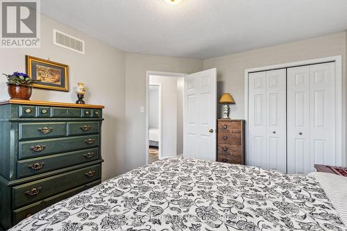 180 Crimson Crescent, London, ON - Indoor Photo Showing Bedroom