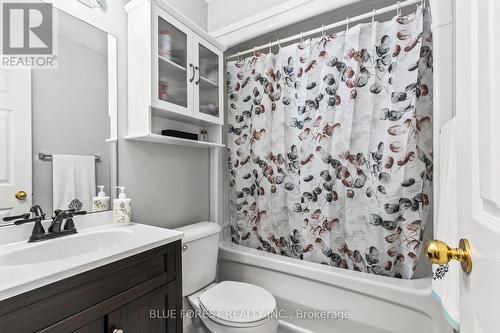 180 Crimson Crescent, London, ON - Indoor Photo Showing Bathroom