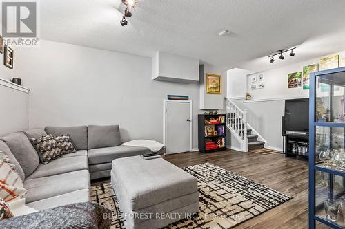 180 Crimson Crescent, London, ON - Indoor Photo Showing Living Room