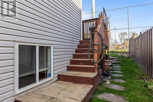 180 Crimson Crescent, London, ON - Outdoor With Exterior