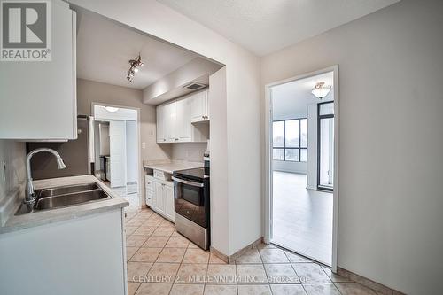 506 - 1333 Bloor Street, Mississauga, ON - Indoor Photo Showing Kitchen With Double Sink