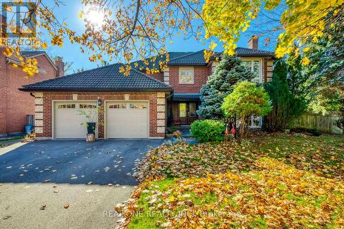 2350 Deer Run Avenue, Oakville, ON - Outdoor With Facade