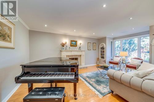 2350 Deer Run Avenue, Oakville, ON - Indoor Photo Showing Living Room With Fireplace