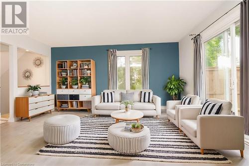 11 - 1270 Gainsborough Drive, Oakville, ON - Indoor Photo Showing Living Room