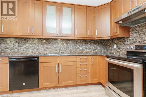 11 - 1270 Gainsborough Drive, Oakville, ON - Indoor Photo Showing Kitchen