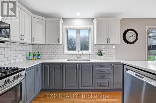 2059 Sideroad 5, Ramara, ON - Indoor Photo Showing Kitchen With Double Sink With Upgraded Kitchen