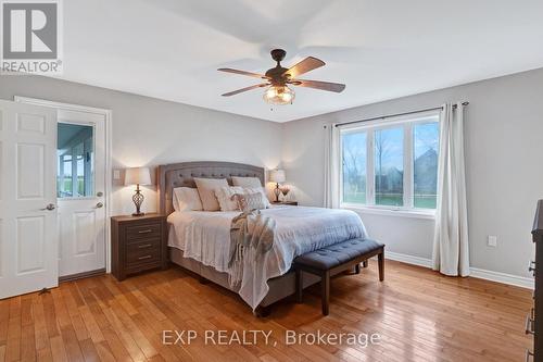 2059 Sideroad 5, Ramara, ON - Indoor Photo Showing Bedroom