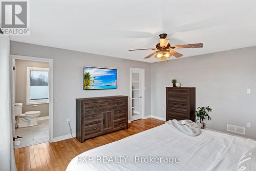 2059 Sideroad 5, Ramara, ON - Indoor Photo Showing Bedroom