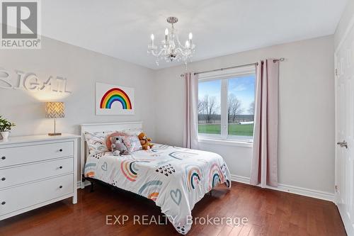 2059 Sideroad 5, Ramara, ON - Indoor Photo Showing Bedroom