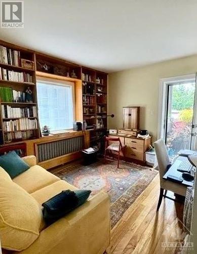 180 Augusta Street Unit#3, Ottawa, ON - Indoor Photo Showing Living Room