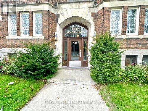 3 - 180 Augusta Street, Ottawa, ON - Outdoor